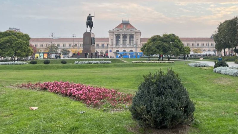 Glavni Kolodvor at Park Josipa Jurja Strossmayera